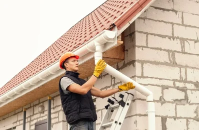 Pose et remplacement de gouttières à Tessé-Froulay